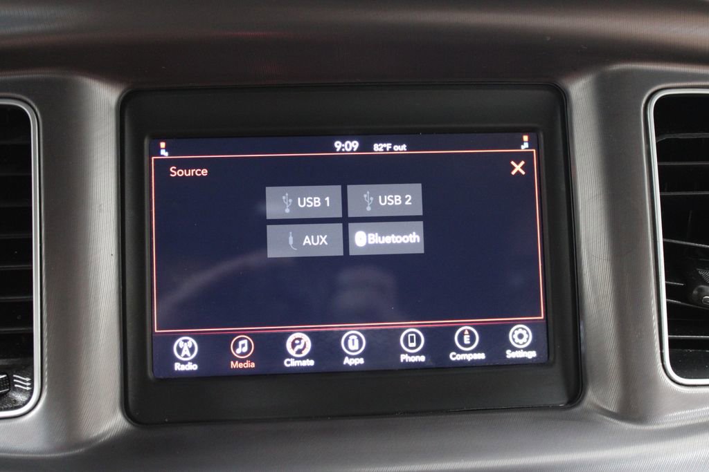 Used 2022 Dodge Charger SXT image 43