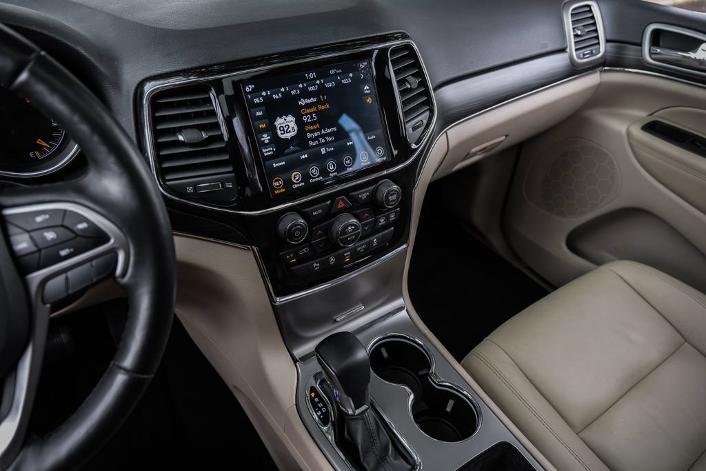 Used 2022 Jeep Grand Cherokee Limited w/ Tech Group RWD image 34