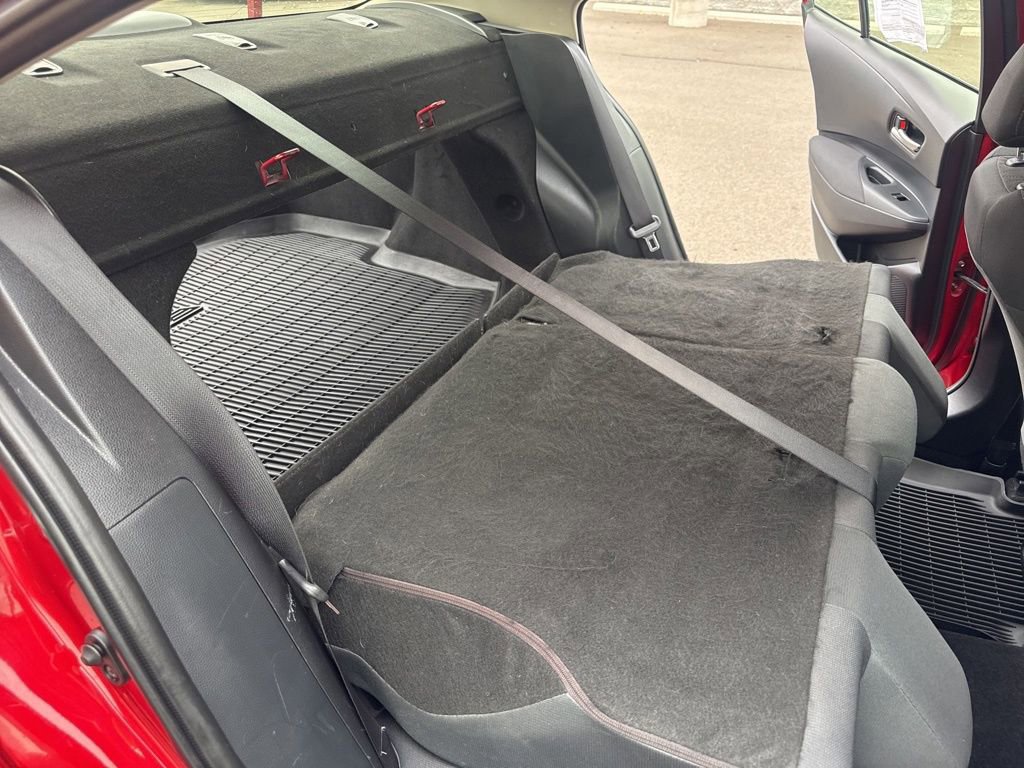 Used 2021 Toyota Corolla LE image 18