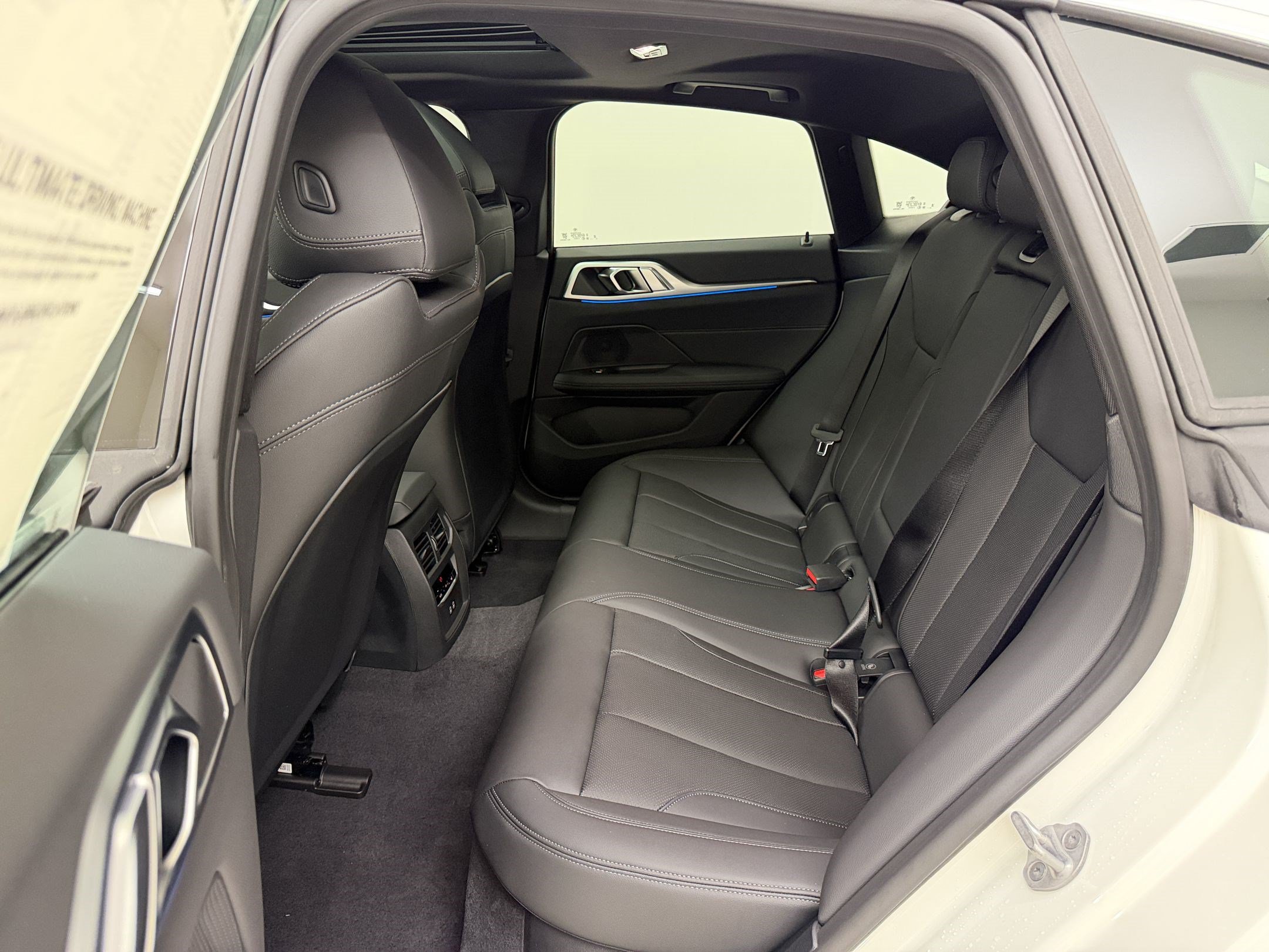 New 2026 BMW i4 eDrive40 w/ Parking Assistance Package RWD image 24