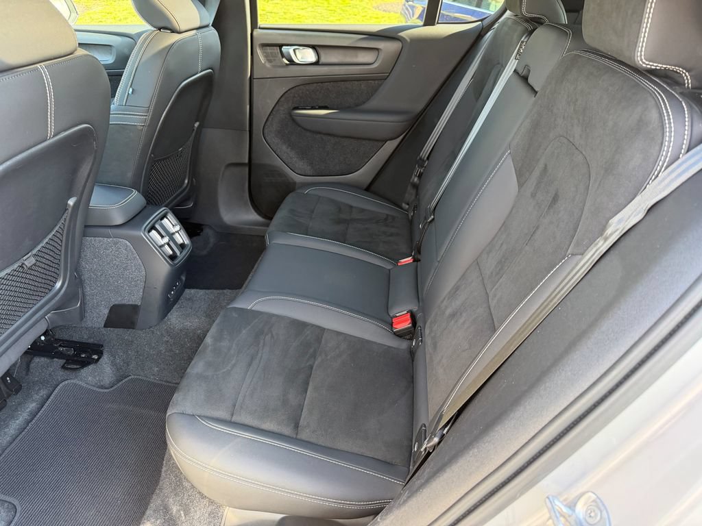 Certified 2023 Volvo C40 P8 Recharge Ultimate AWD/4WD image 16