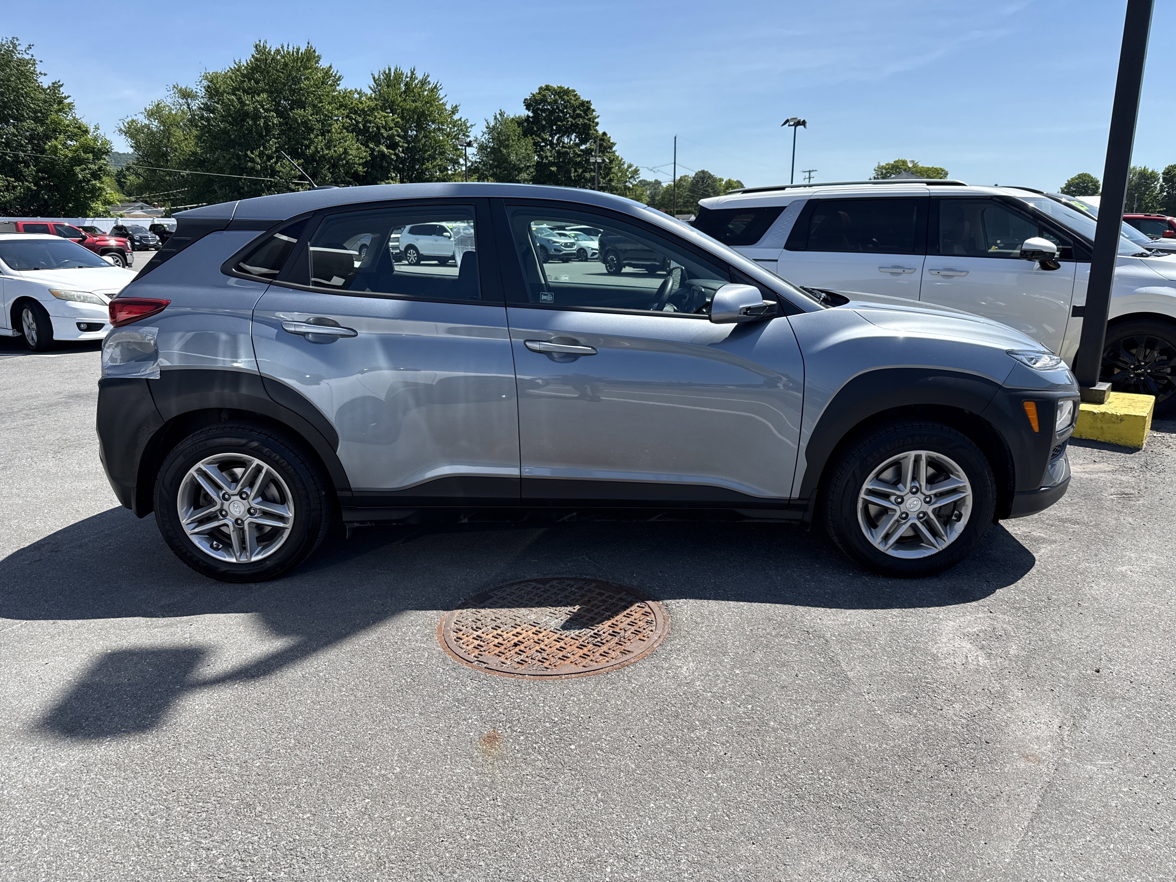 Used 2019 Hyundai Kona SE AWD/4WD image 2