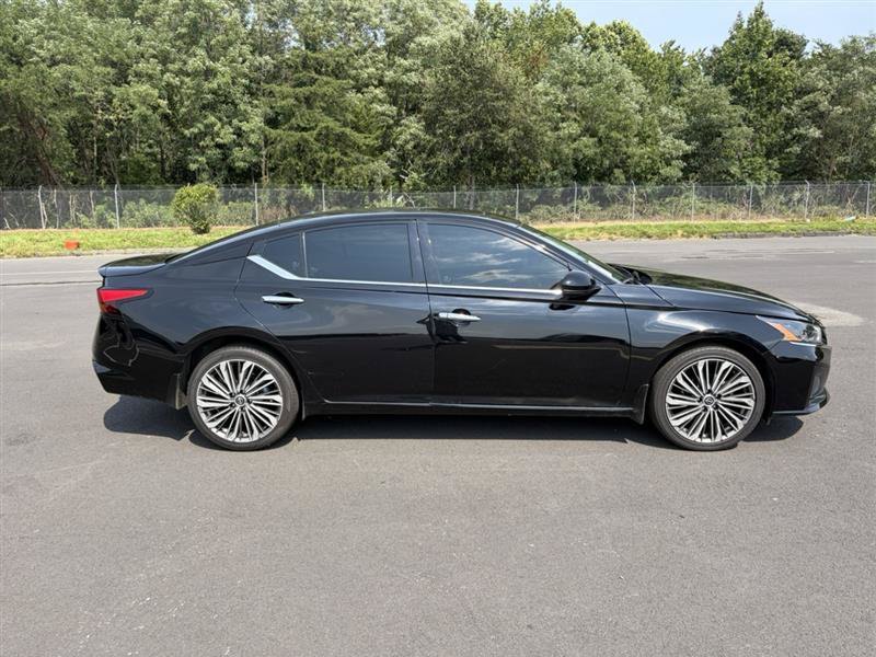 Used 2023 Nissan Altima 2.5 SL AWD/4WD image 5