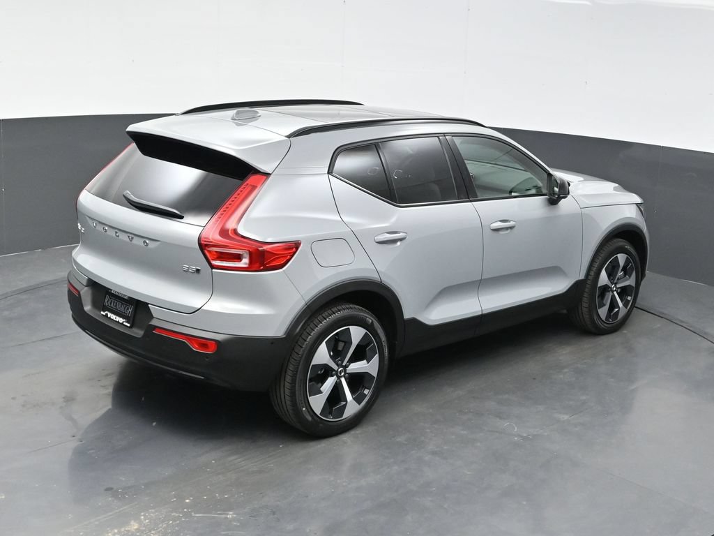 New 2026 Volvo XC40 B5 Plus w/ Protection Package Premier AWD/4WD image 37
