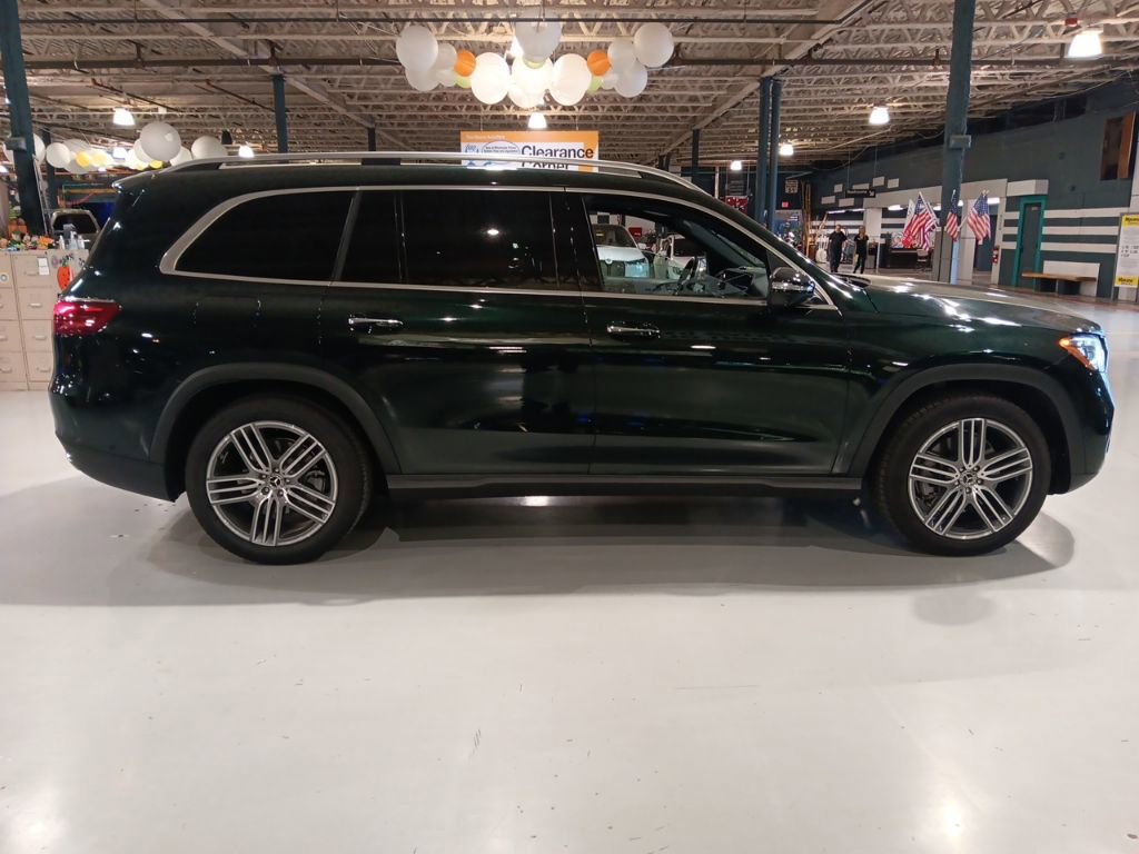 Used 2024 Mercedes-Benz GLS 450 4MATIC image 5