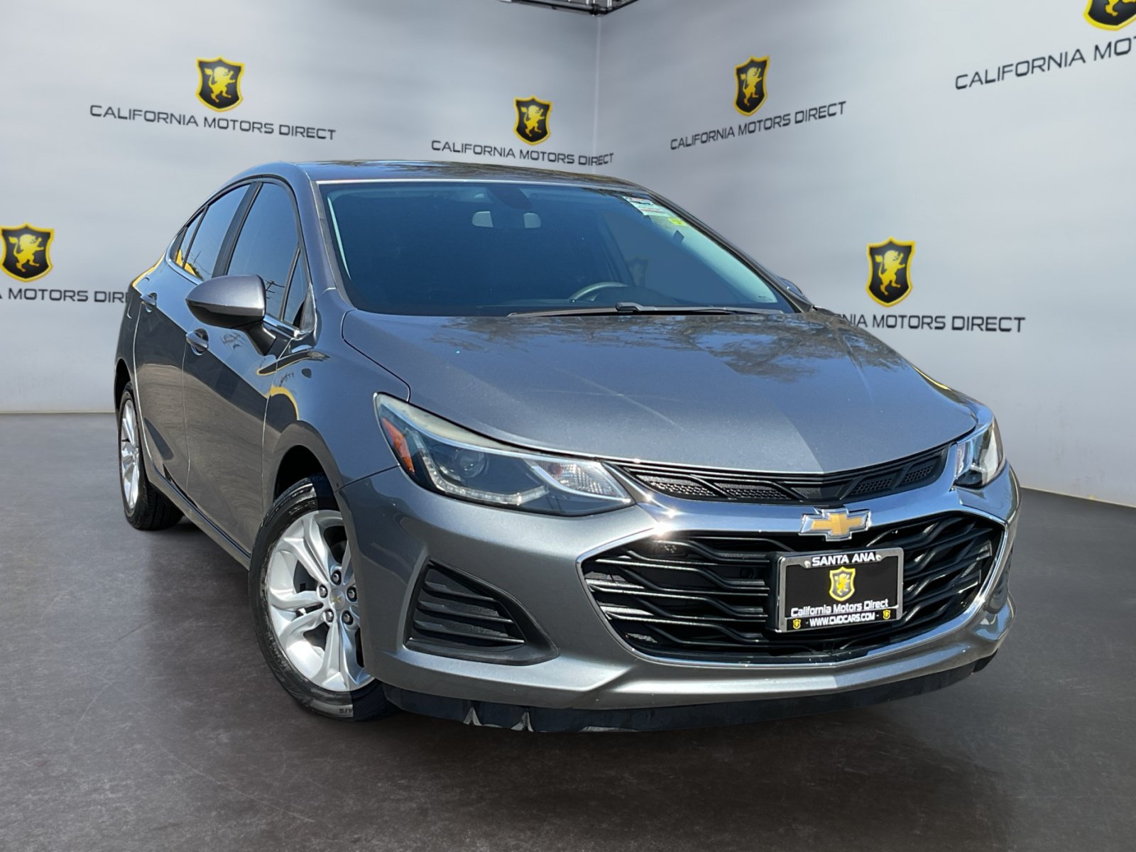 Used 2019 Chevrolet Cruze LT w/ Convenience Package FWD image 3