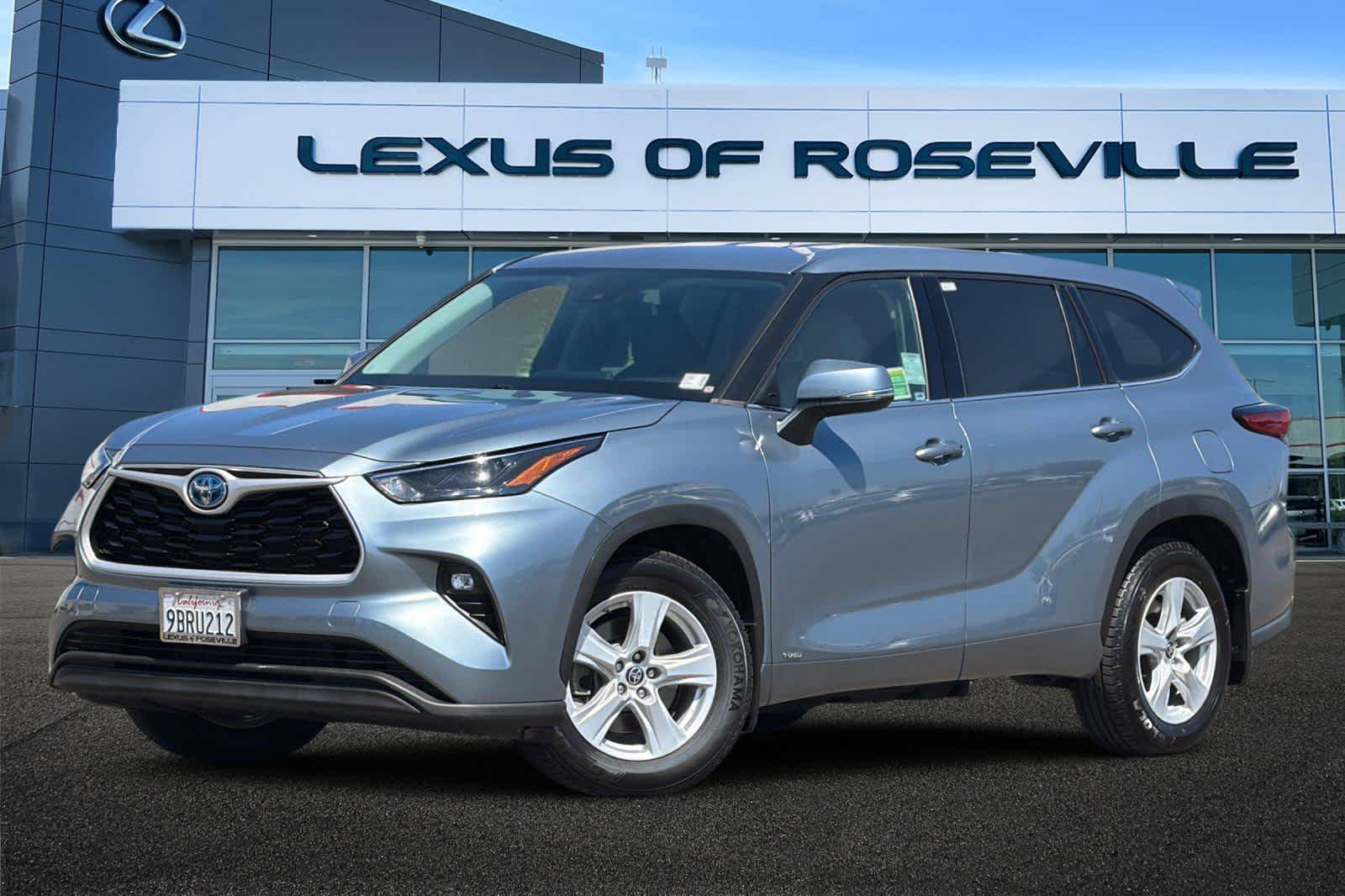 Used 2022 Toyota Highlander LE