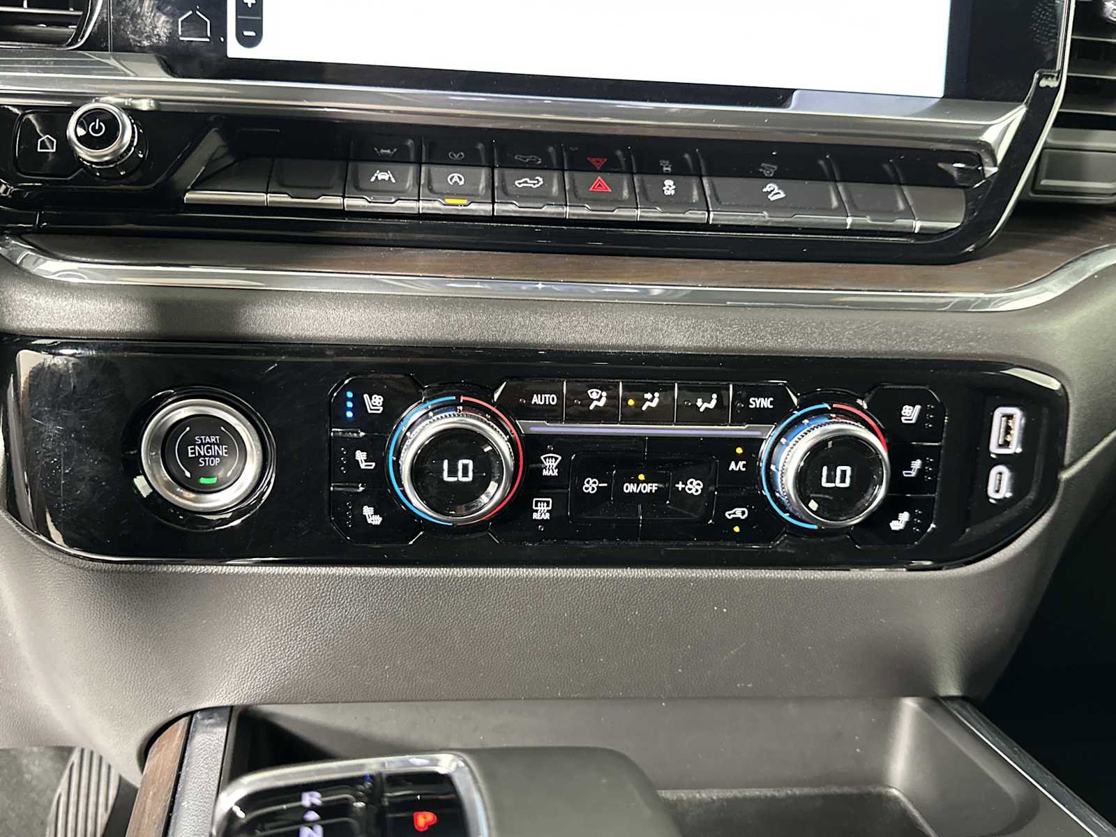 Used 2024 GMC Sierra 1500 SLT w/ SLT Premium Package image 22