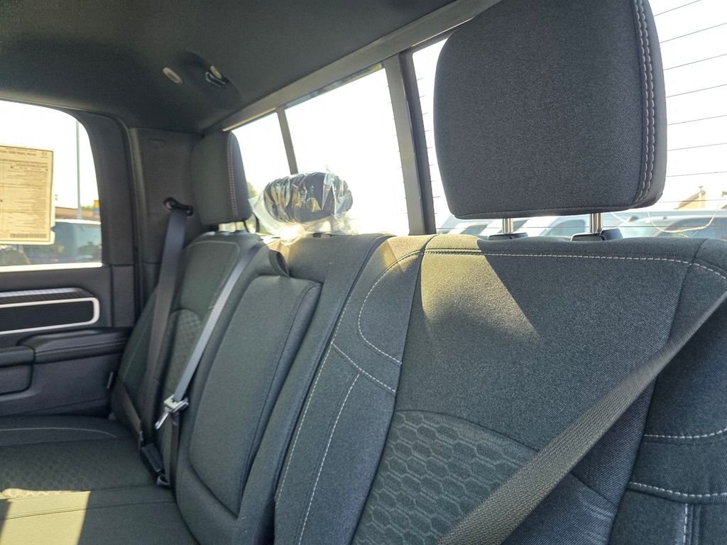 New 2026 RAM 2500 Big Horn AWD/4WD image 9