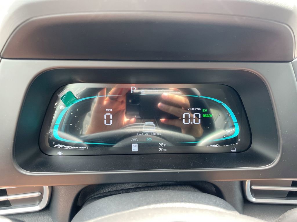 Certified 2025 Hyundai Elantra Hybrid FWD image 34