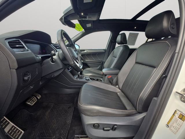 Used 2022 Volkswagen Tiguan SE R-Line AWD/4WD image 10