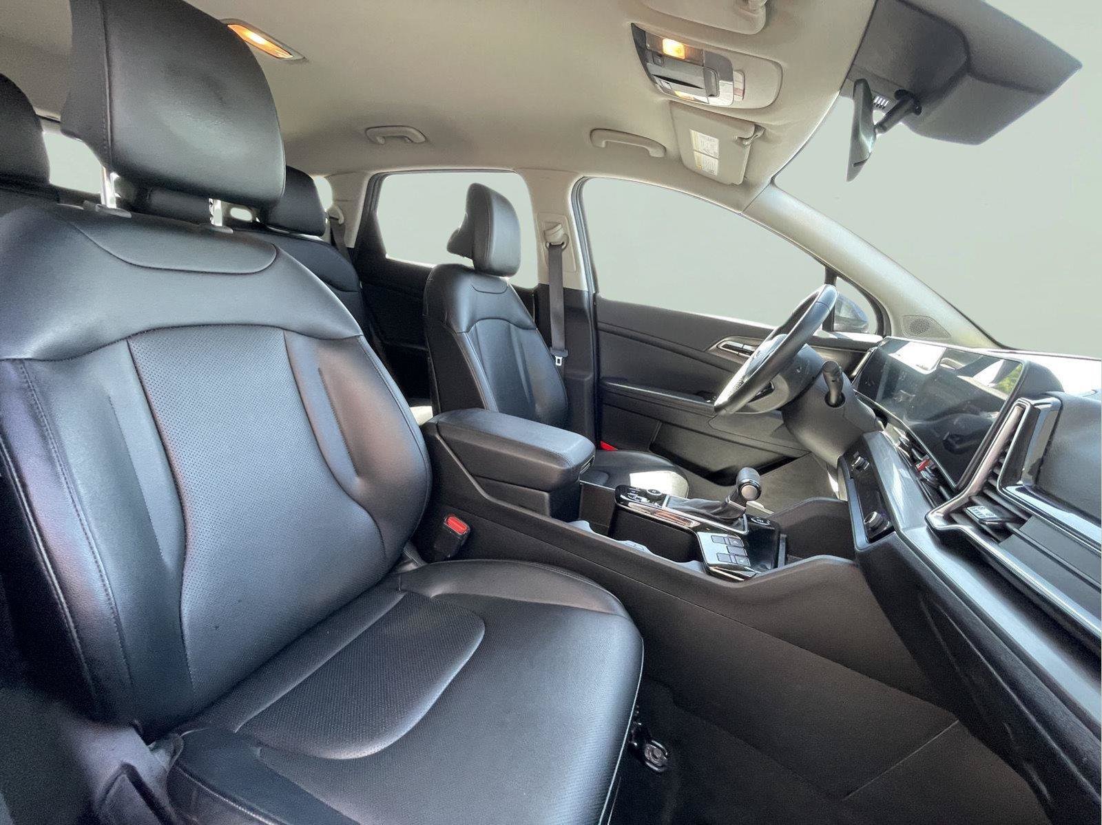 Used 2024 Kia Sportage EX FWD image 20