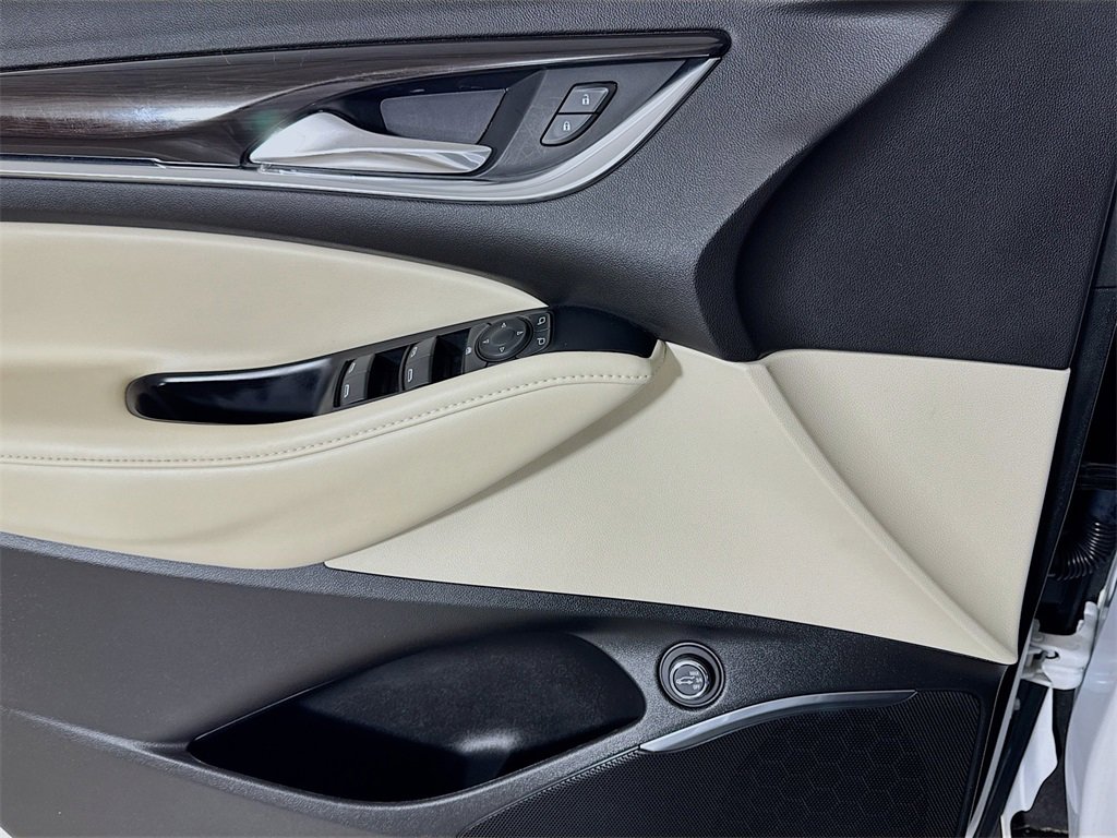 Certified 2024 Buick Enclave Essence image 15