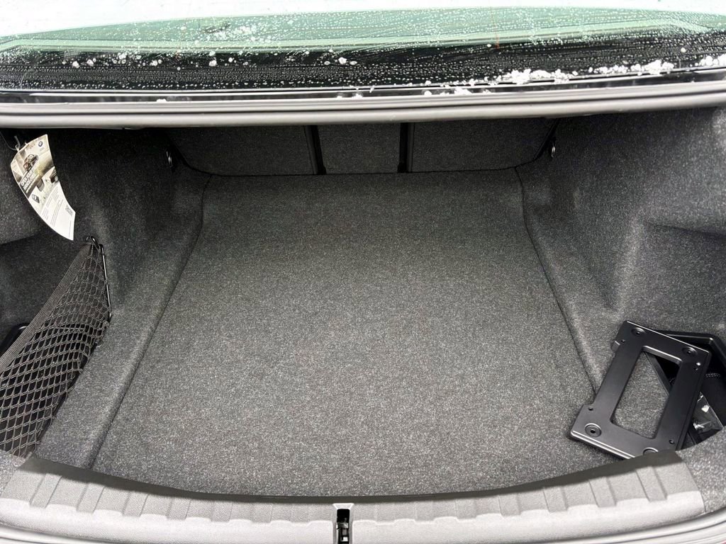 Certified 2025 BMW 330i xDrive Sedan image 9