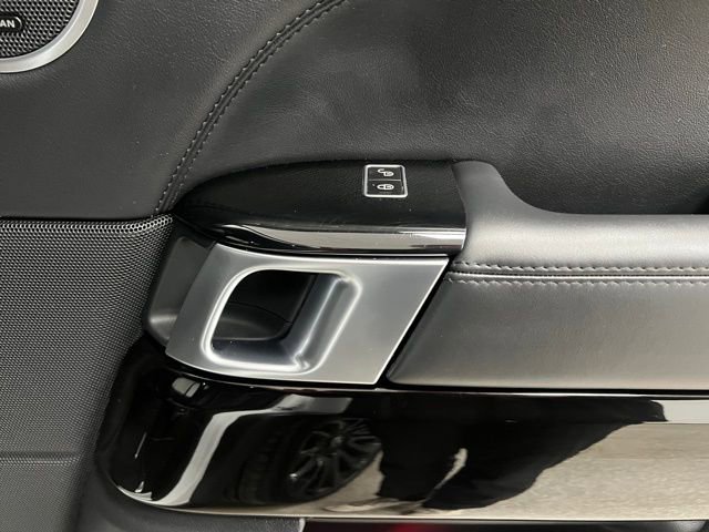 Used 2015 Land Rover Range Rover Supercharged AWD/4WD image 50
