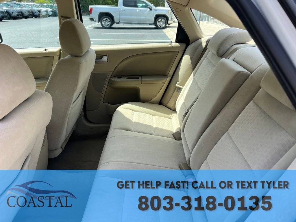 Used 2005 Ford Five Hundred SEL image 16