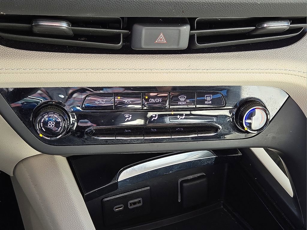 Used 2023 Buick Envision Preferred image 29