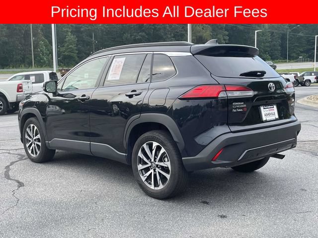 Used 2025 Toyota Corolla Cross XLE AWD/4WD image 3