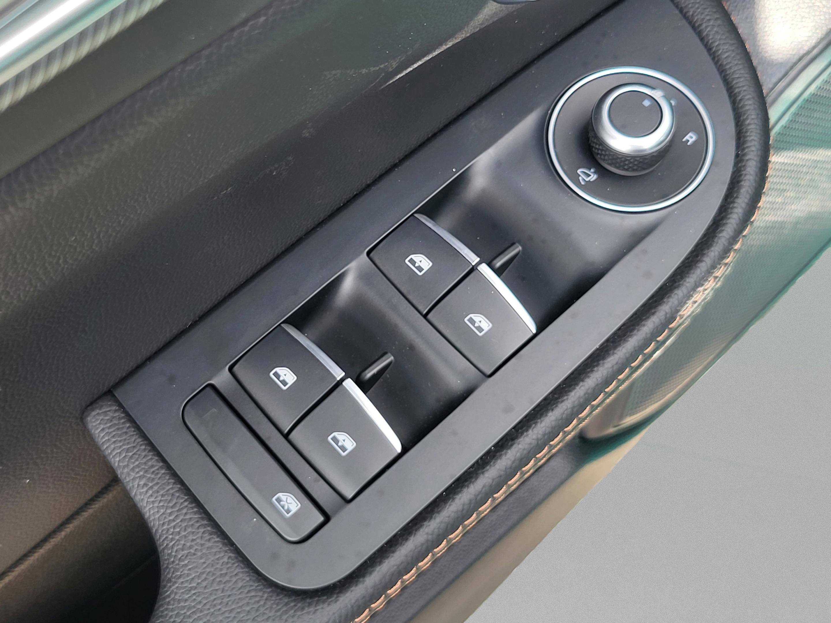 New 2025 Alfa Romeo Giulia w/ Driving Assist Package RWD image 26