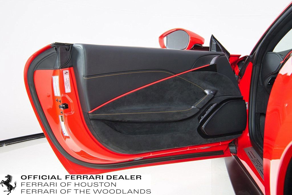 Used 2022 Ferrari Roma image 24