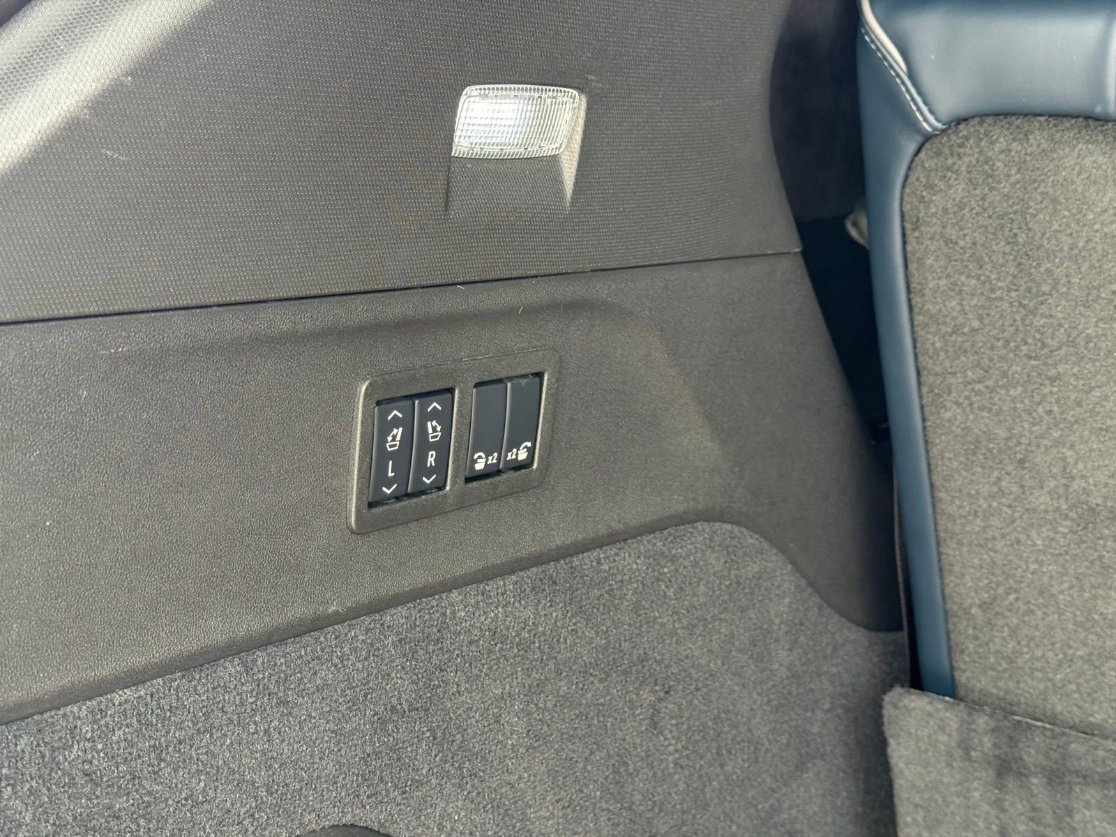 Used 2025 Cadillac Escalade IQ Luxury 2 w/ LPO, Premium Carpet Package image 23