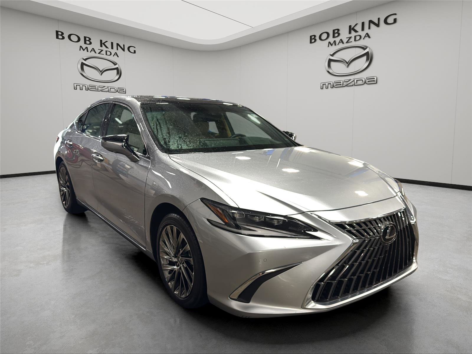 Used 2024 Lexus ES 350 Ultra Luxury w/ Accessory Package (Z2) FWD image 7