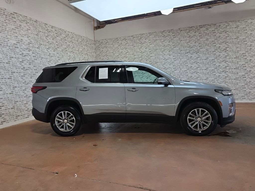 Used 2023 Chevrolet Traverse LT AWD/4WD image 6