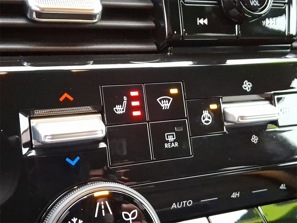 Used 2025 Nissan Armada PRO-4X image 23