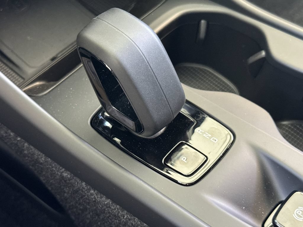 New 2026 Volvo XC40 B5 Core w/ Climate Package AWD/4WD image 21