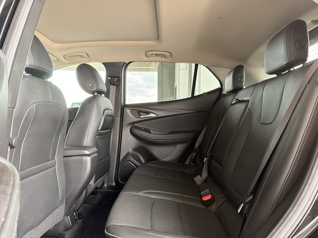 Used 2022 Buick Encore GX Essence w/ Experience Buick Package FWD image 11