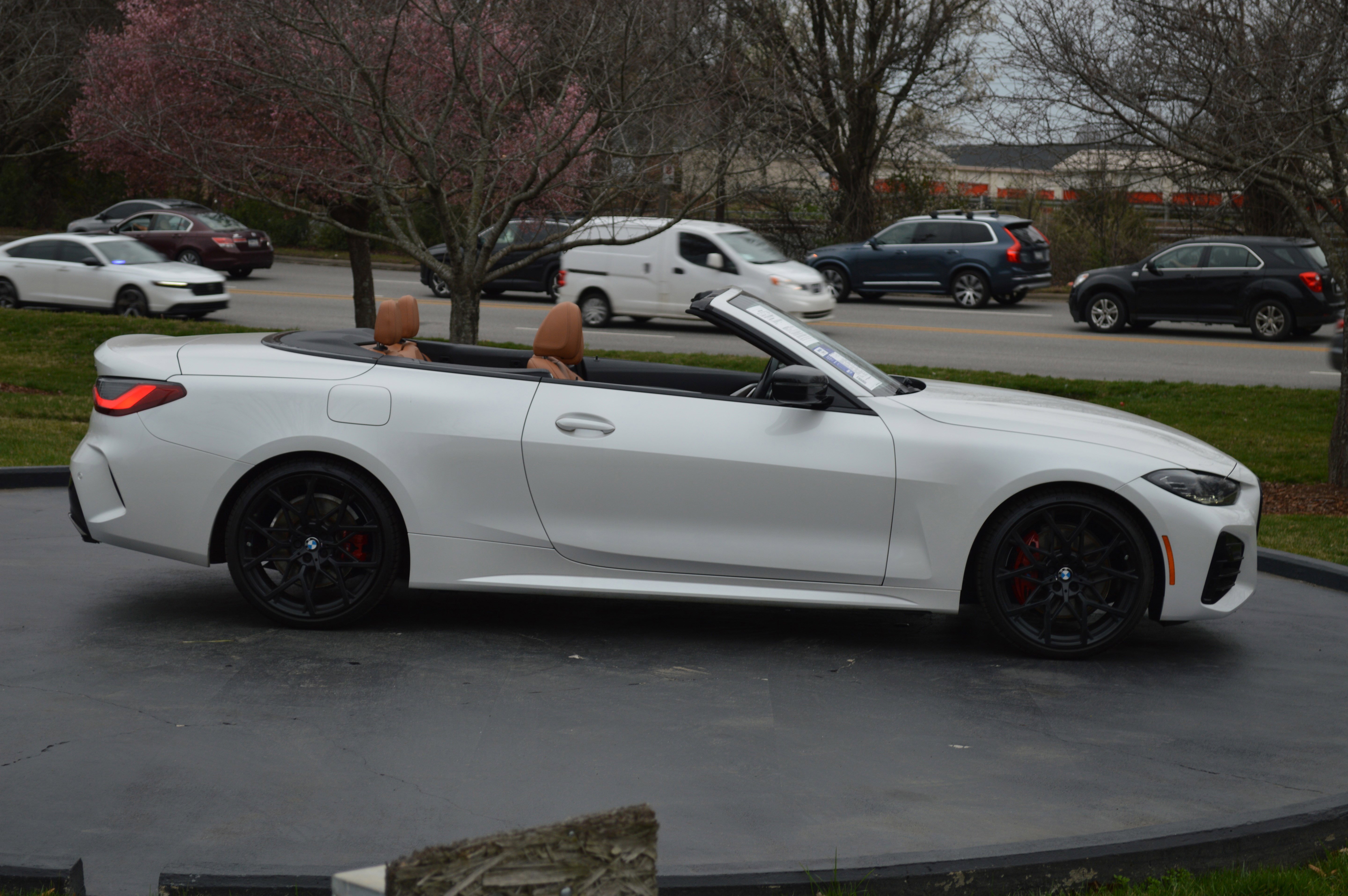 Certified 2024 BMW M440i Convertible w/ Premium Package image 12