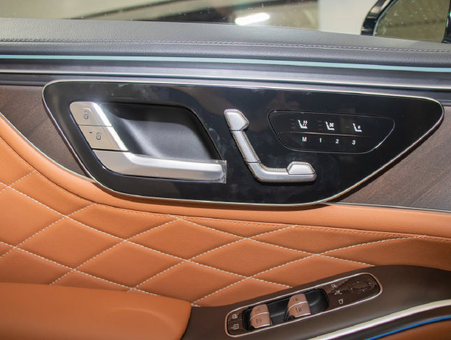 New 2027 Mercedes-Benz S 580 4MATIC Sedan image 14
