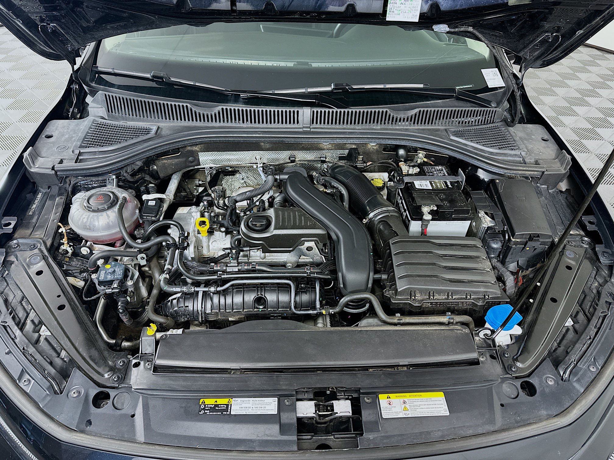 Used 2025 Volkswagen Jetta SE FWD image 31