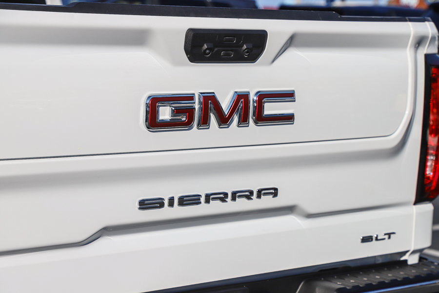 Used 2026 GMC Sierra 1500 SLT RWD image 11