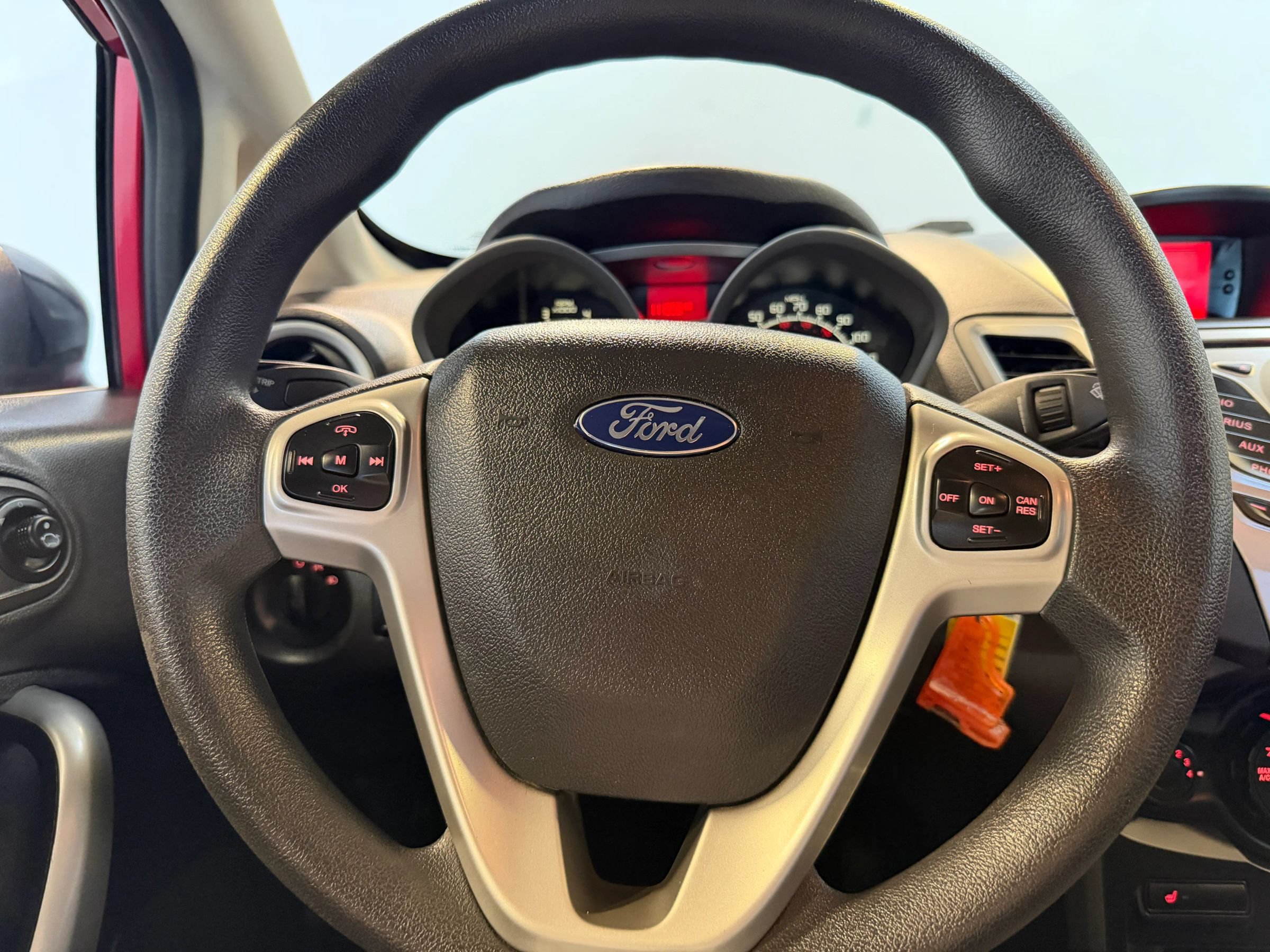 Used 2012 Ford Fiesta SE w/ Super Fuel Economy Pkg FWD image 13