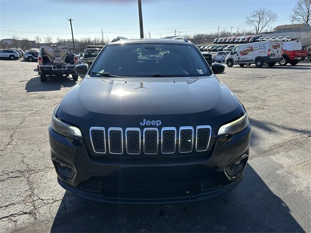 Used 2019 Jeep Cherokee Latitude Plus image 3