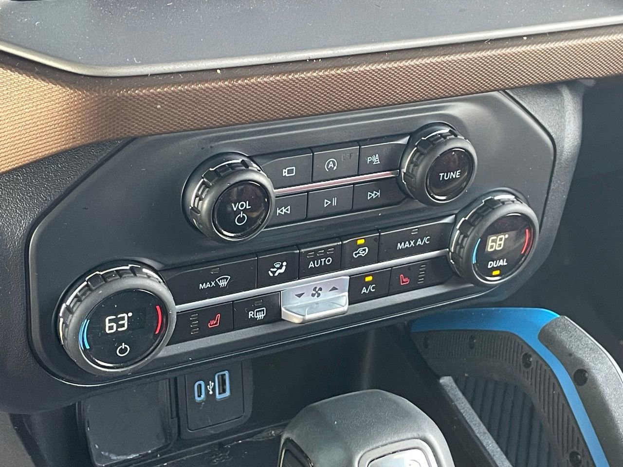 Used 2023 Ford Bronco Outer Banks image 7