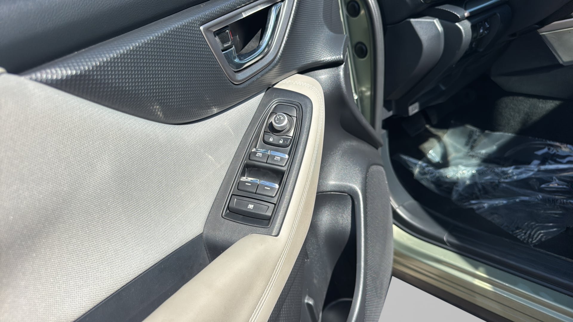 Used 2019 Subaru Forester Premium AWD/4WD image 19
