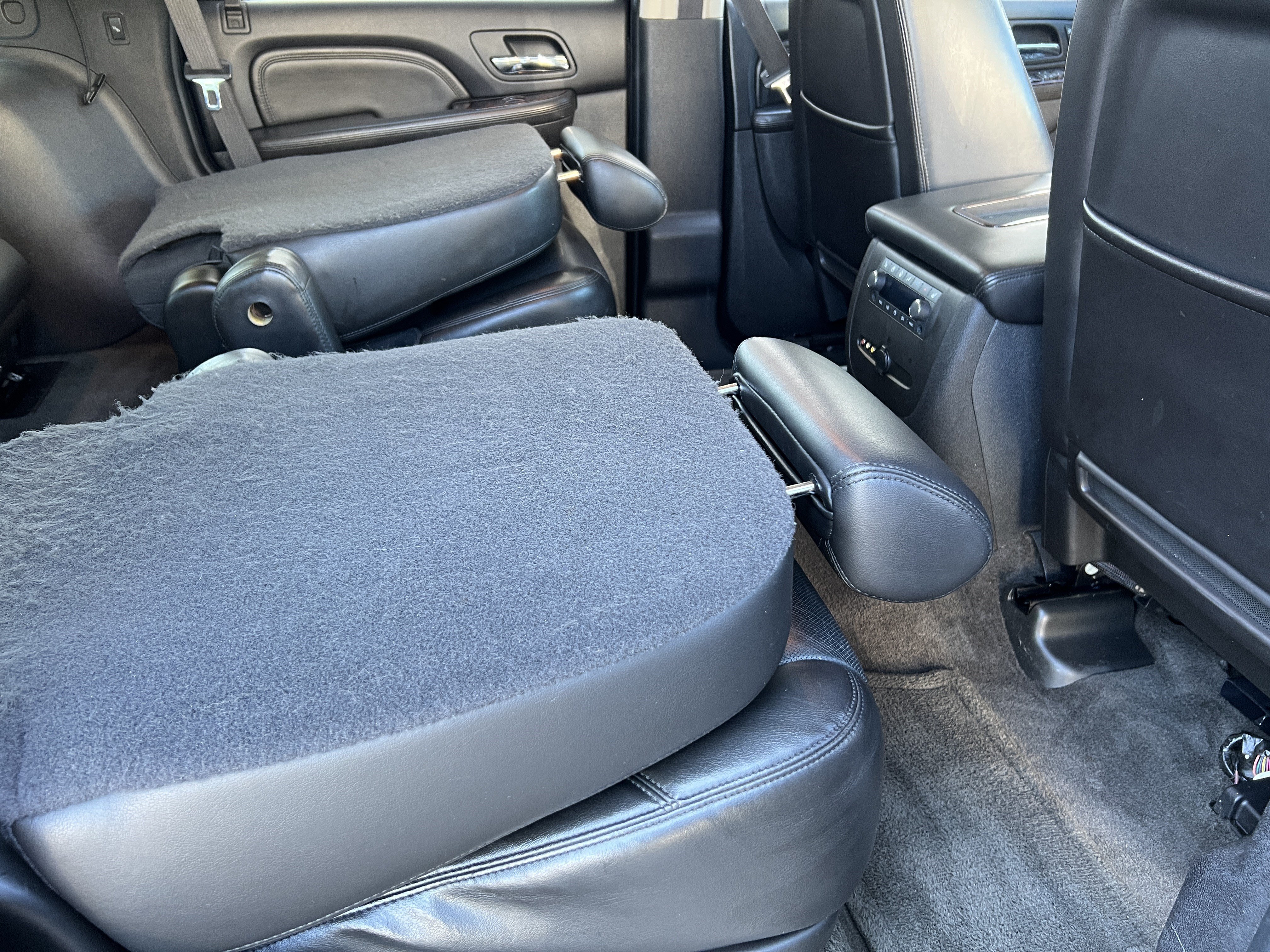 Used 2010 GMC Yukon Denali AWD/4WD image 23