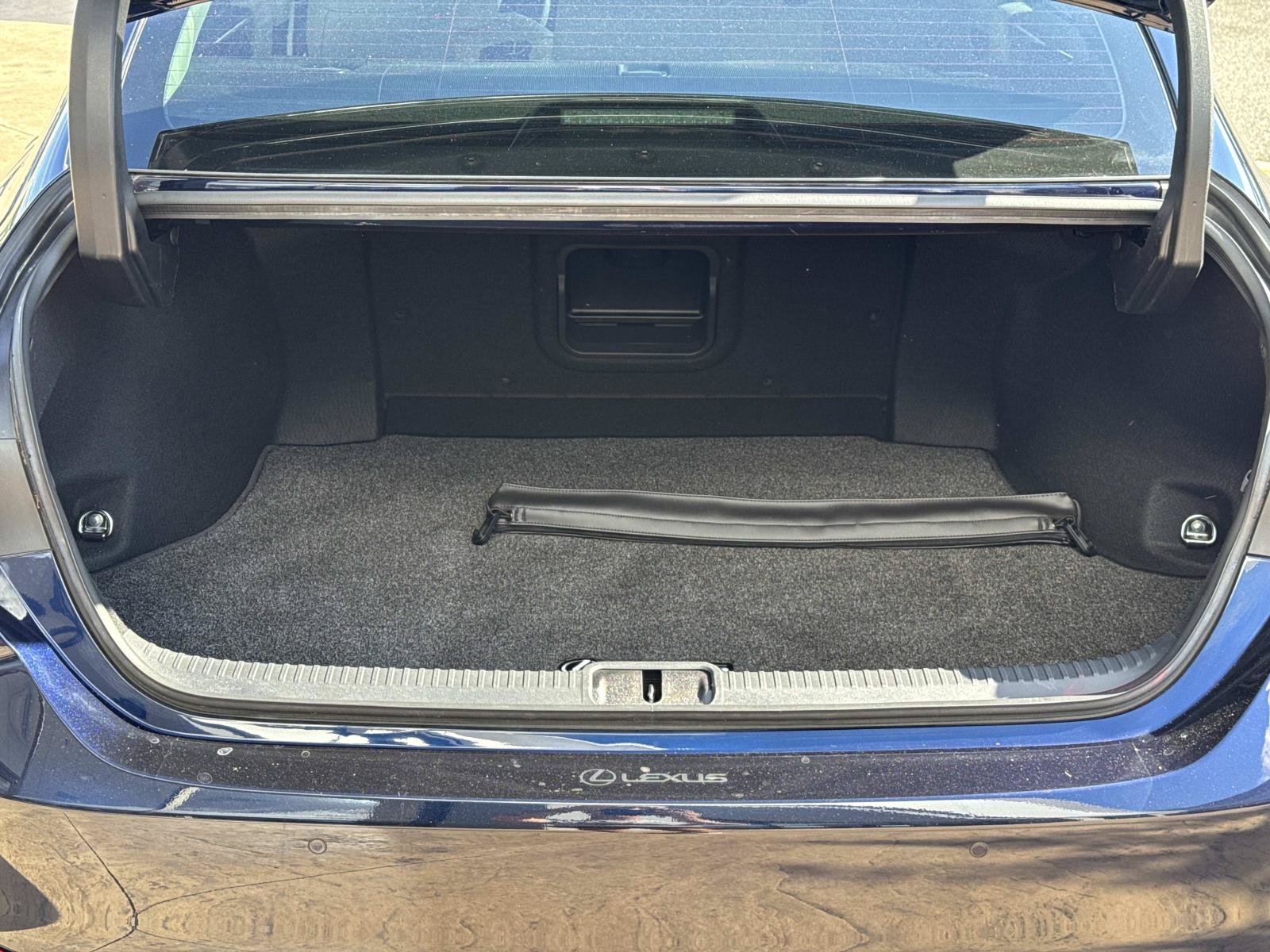 Used 2024 Lexus ES 350 w/ Premium Package FWD image 5