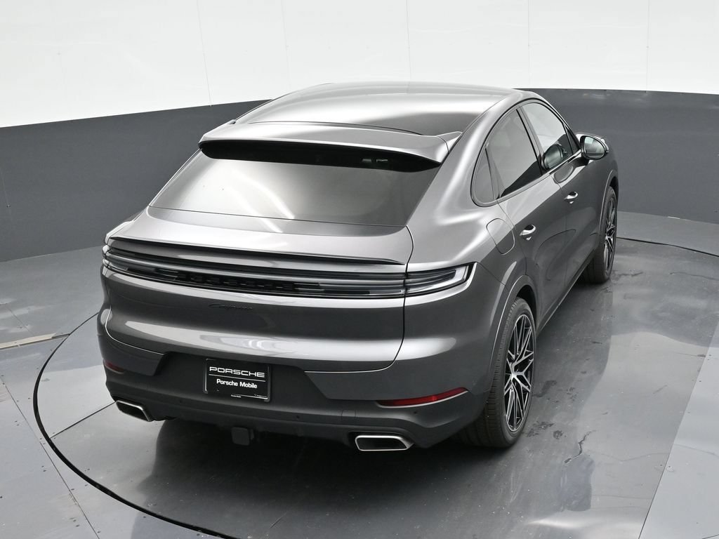 Certified 2025 Porsche Cayenne Coupe AWD/4WD image 29