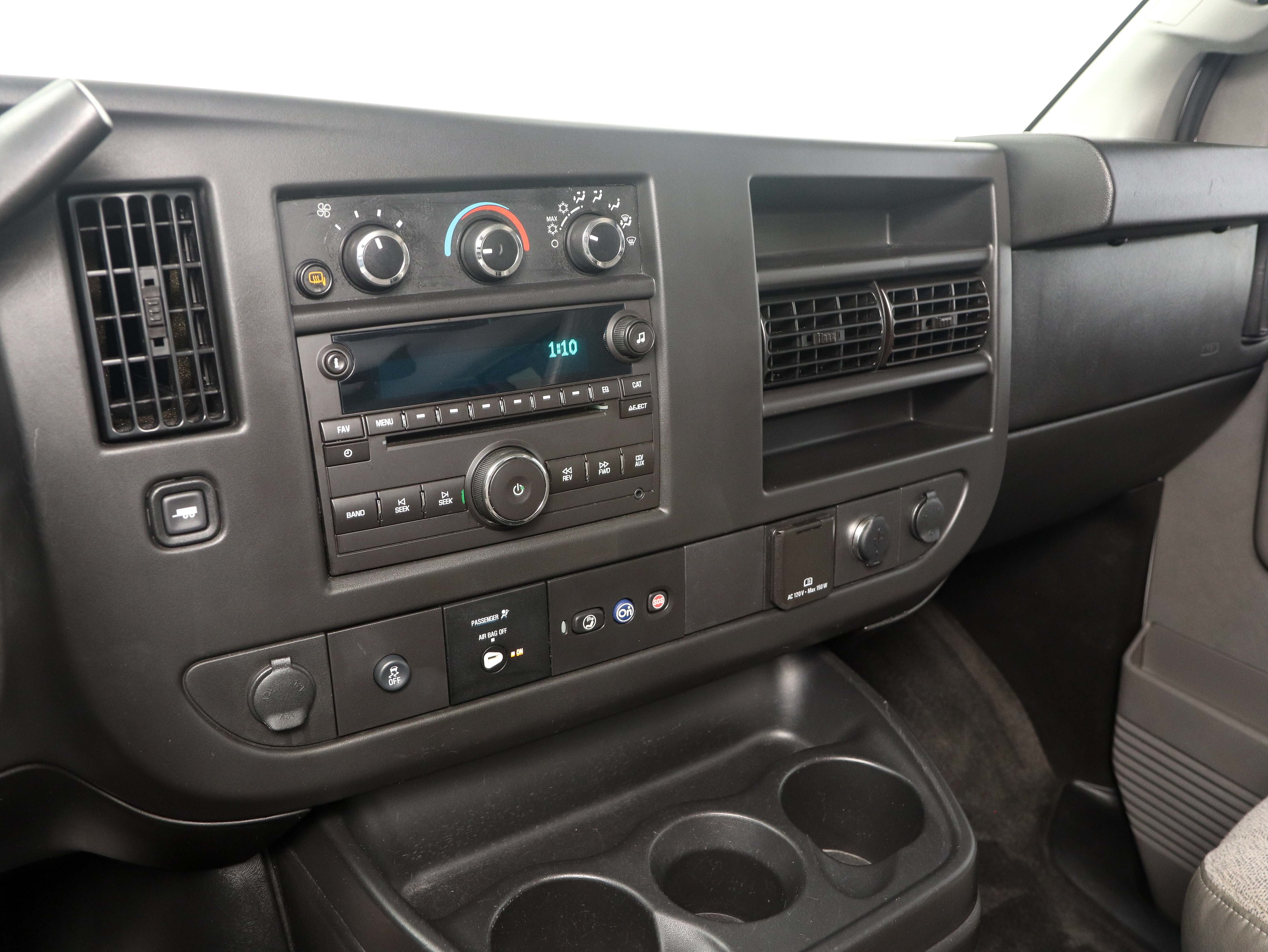 Used 2016 Chevrolet Express 3500 LT w/ LT Preferred Equipment Group RWD image 17