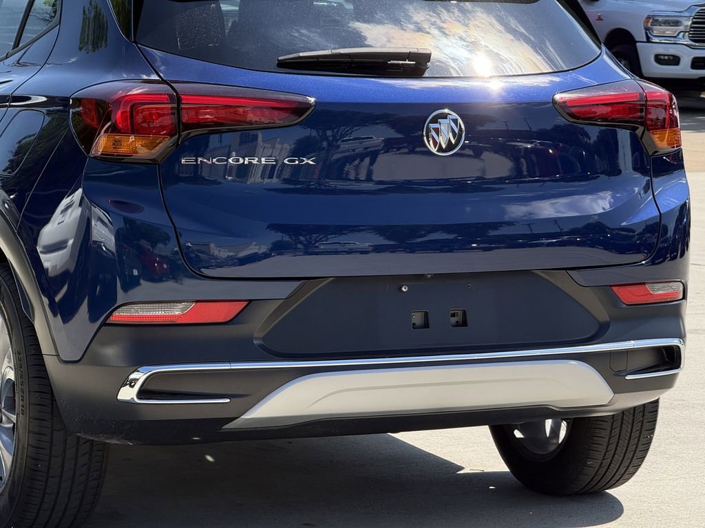 Used 2023 Buick Encore GX Essence w/ Experience Buick Package FWD image 6