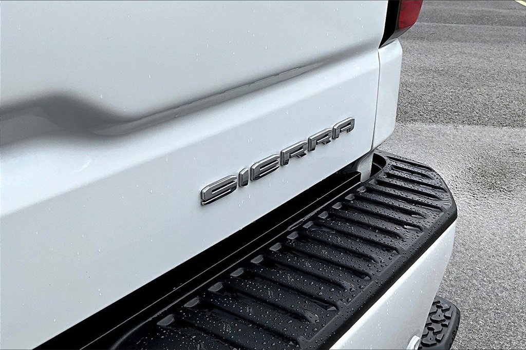 Used 2024 GMC Sierra 1500 Denali Ultimate image 8