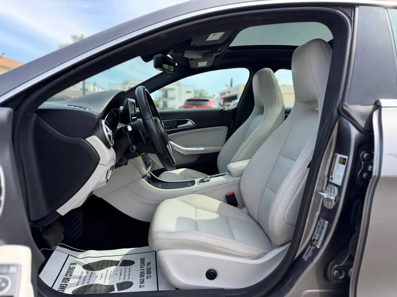 Used 2014 Mercedes-Benz CLA 250 4MATIC image 23