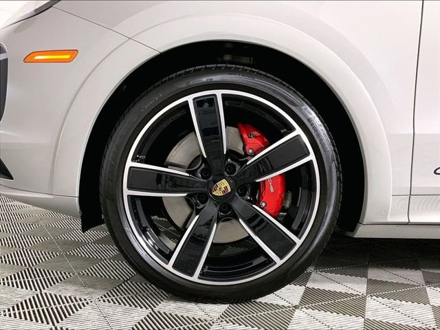 Certified 2022 Porsche Cayenne GTS AWD/4WD image 26