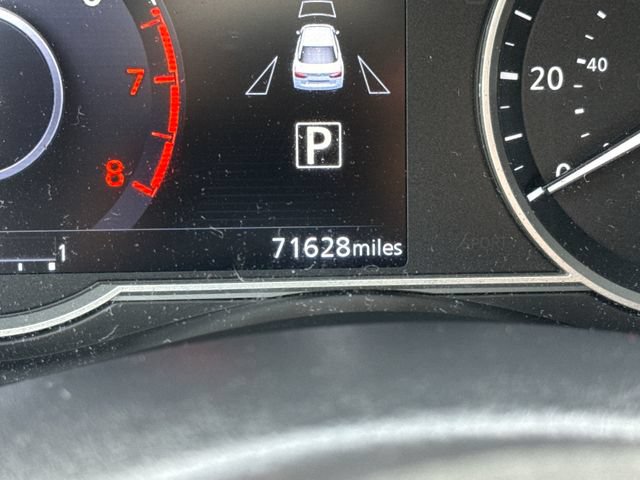 Used 2022 Nissan Versa SV FWD image 13