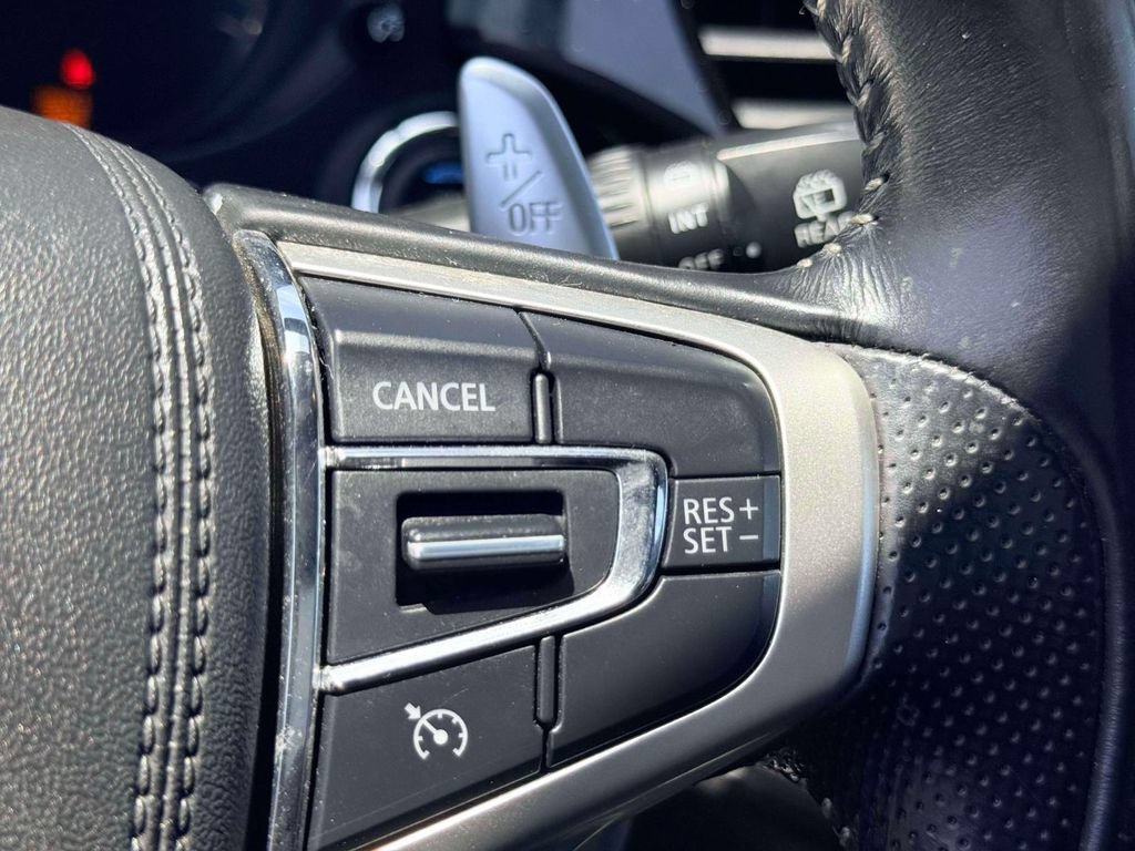 Used 2020 Mitsubishi Outlander SEL AWD/4WD image 19