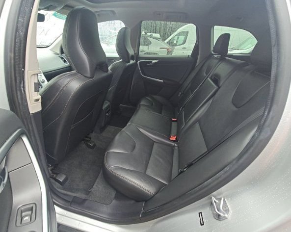 Used 2017 Volvo XC60 T6 Dynamic w/ Climate Package AWD/4WD image 27