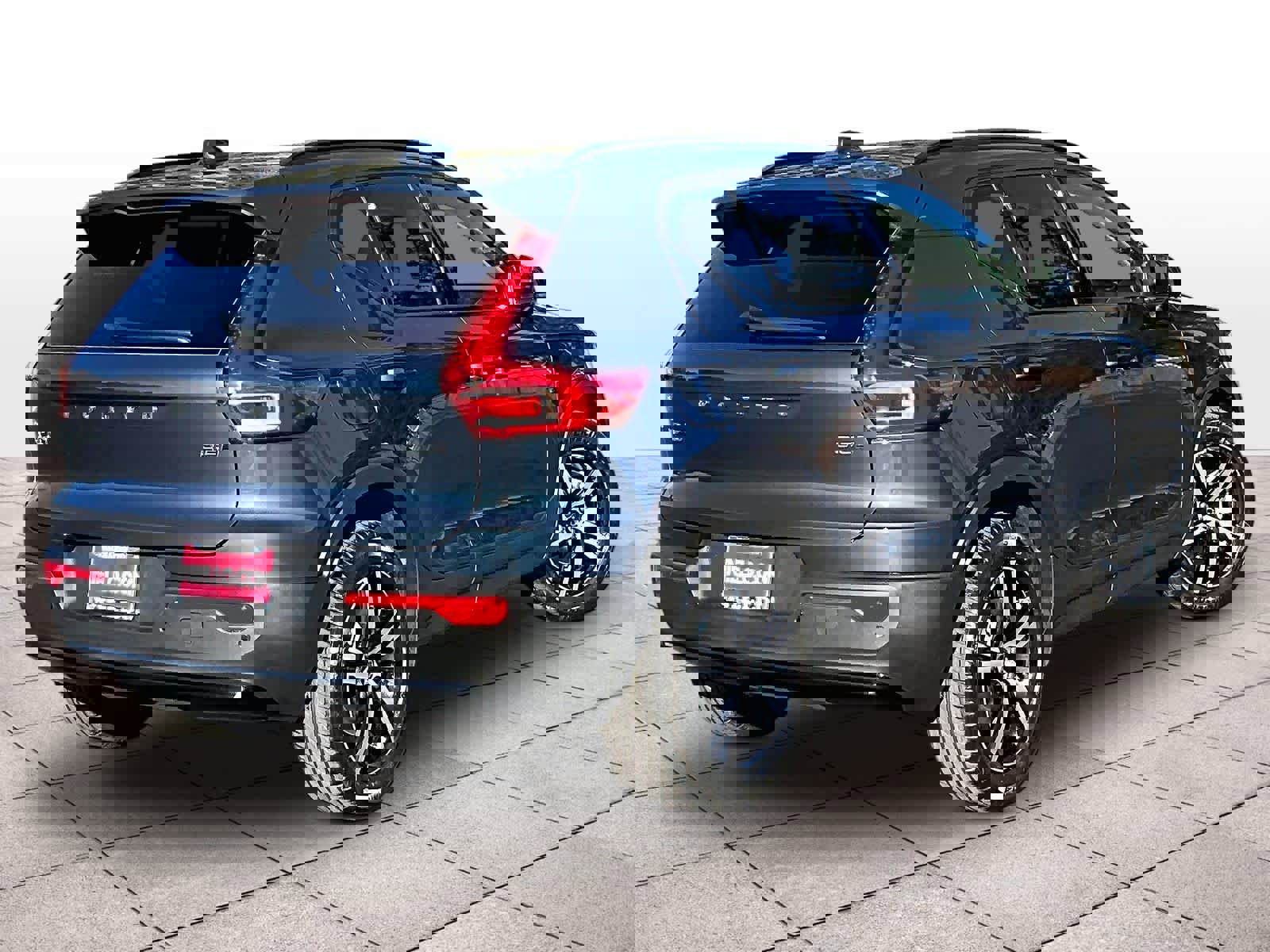 New 2026 Volvo XC40 B5 Core w/ Climate Package image 4